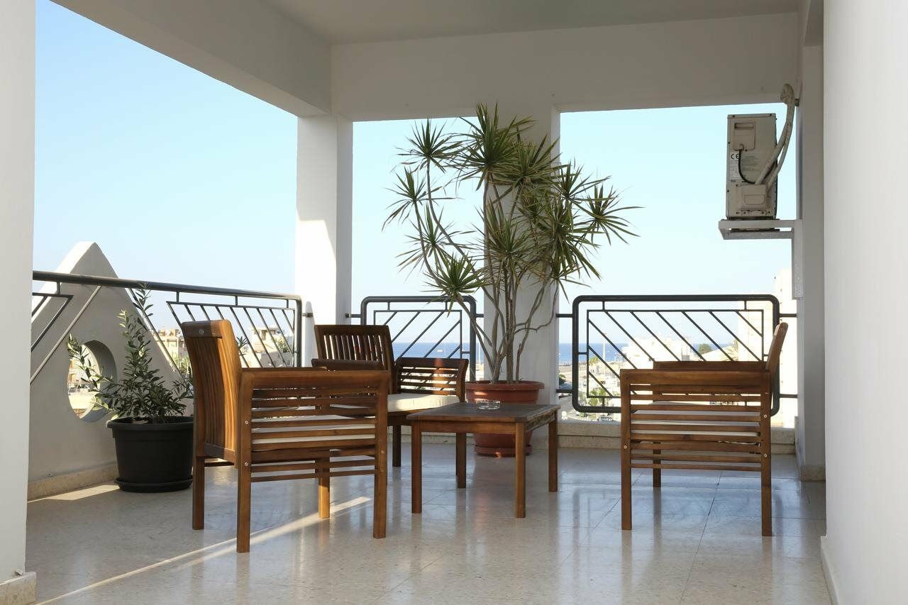 לרנקה Alora Apartments מראה חיצוני תמונה